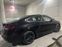 Chrysler 200